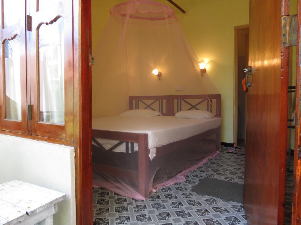 Why Not Guest House Hikkaduwa Bilik gambar