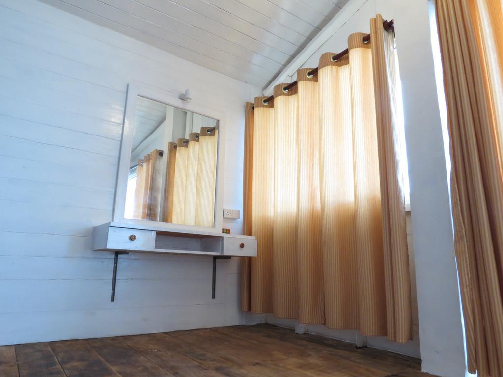 Why Not Guest House Hikkaduwa Luaran gambar